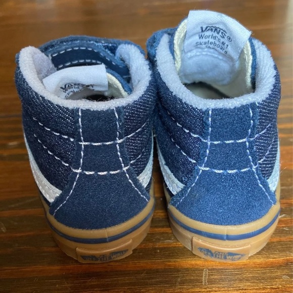 SOLD Toddler Boys Vans, Size 4 - Picture 4 of 6